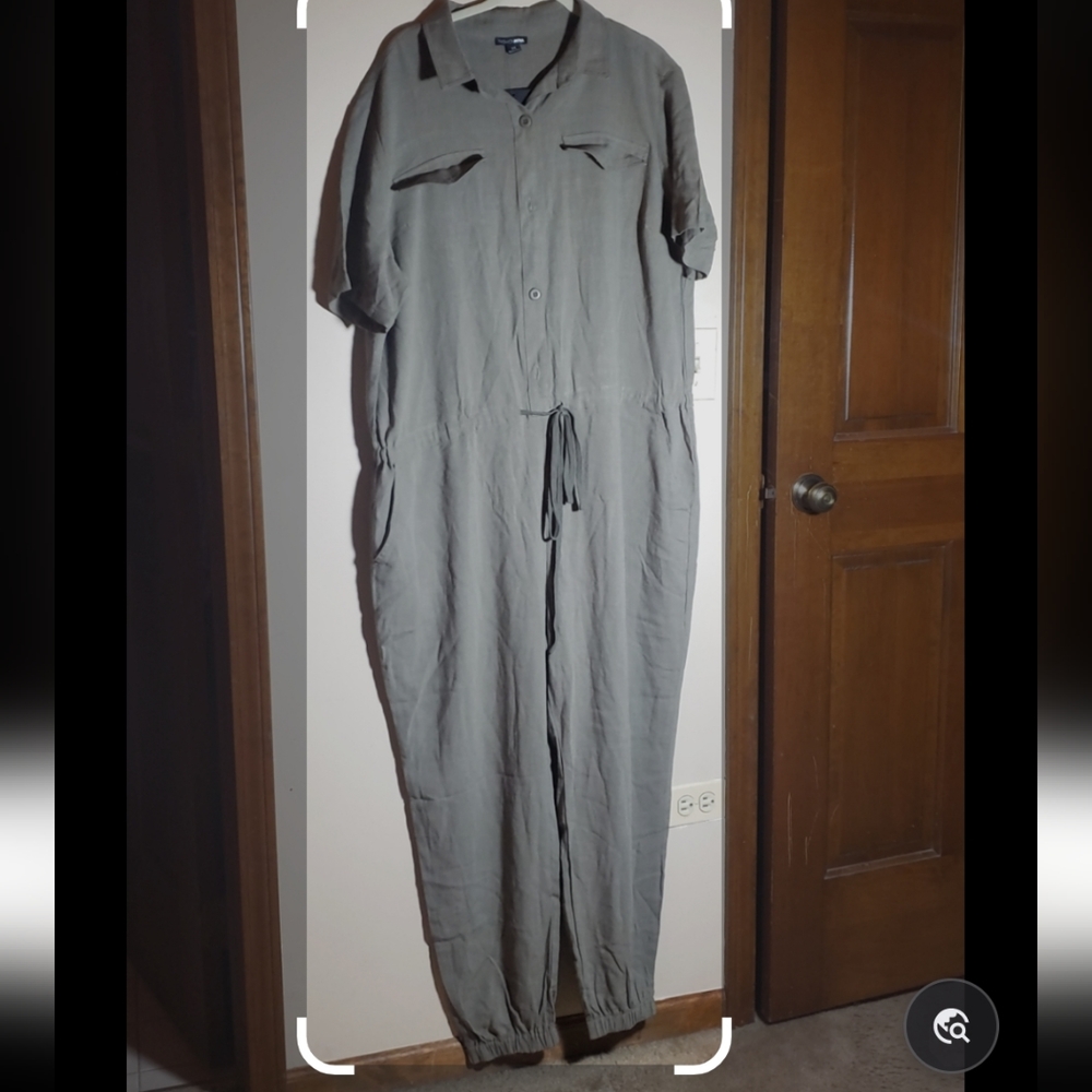 FASHION NOVA Women's Surviving Summer Jumpsuit  Size 2X - Picture 5 of 8